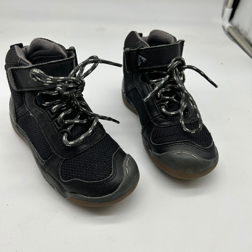 Plae Kaiden Waterproof High Top Sneakers Black Gum Sole Kids Size 9 US